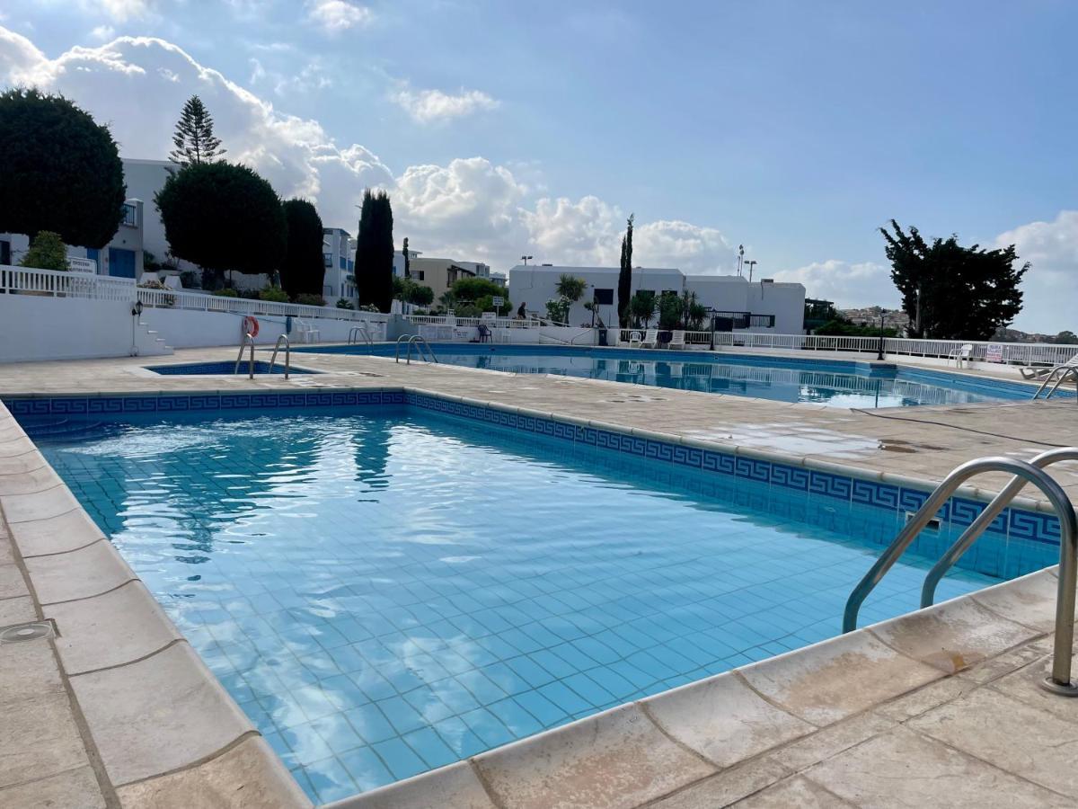 Ikaria Village Apt 201 Paphos Esterno foto