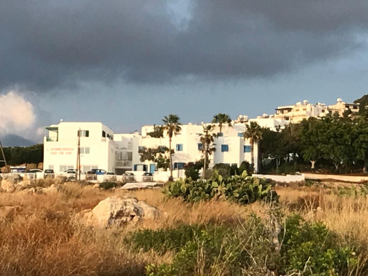 Ikaria Village Apt 201 Paphos Esterno foto